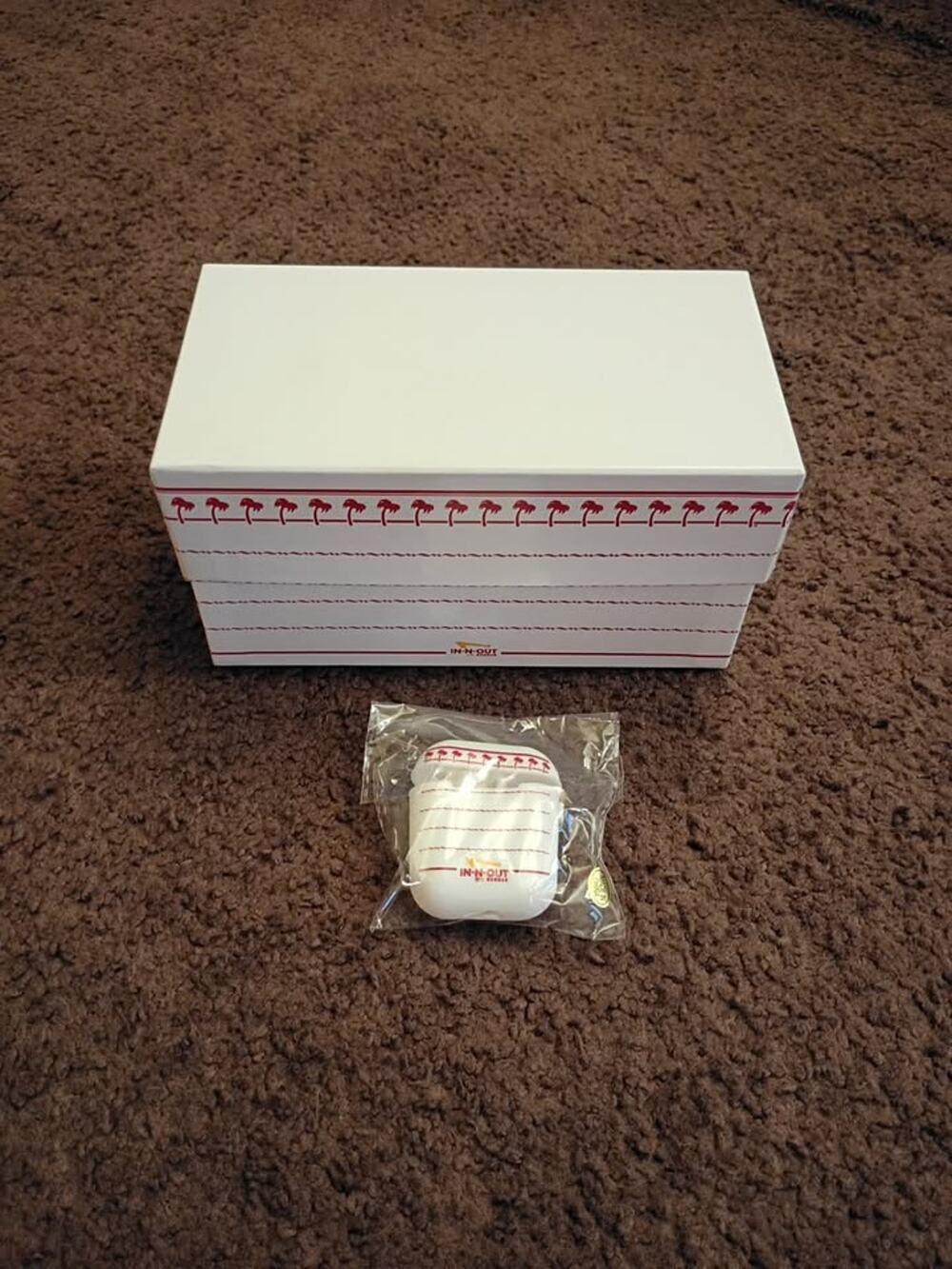 In-N-Out Burger AirPods Silicone Case W/Box Rare Employee Exclusive 2020